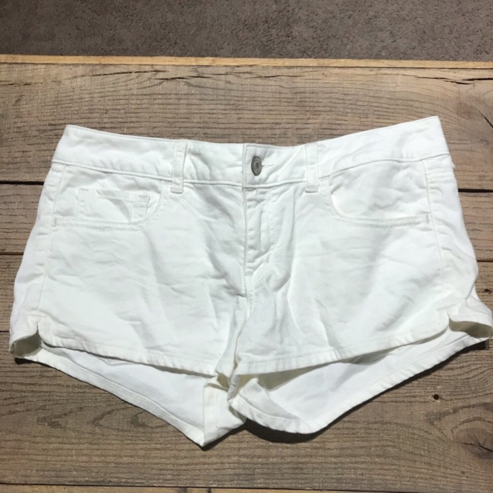 American eagle white shorts